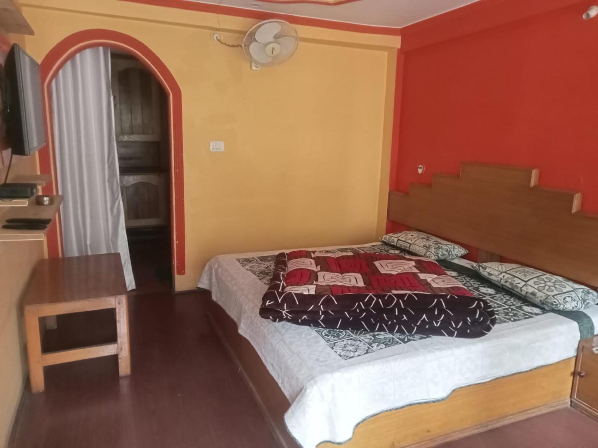 Goroomgo Hotel Shivay Near Kausani Chouraha - Mountain View - Excellent Customer Service ภายนอก รูปภาพ
